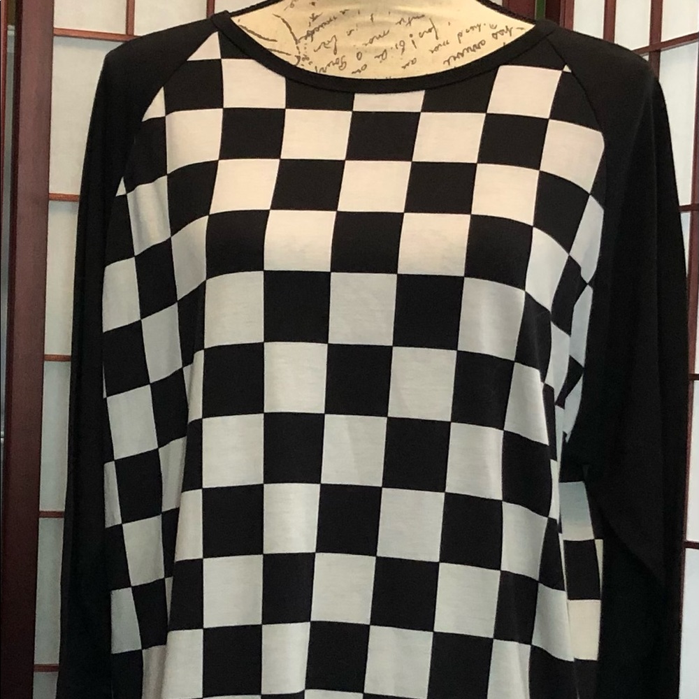 Lula Roe Knit Mid Sleeve Top